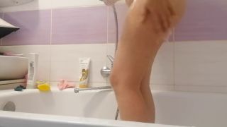 Glassesporn Amateur mom shaves the hair off her legs-3