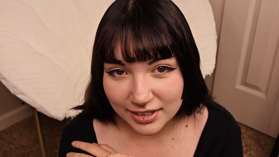Personal Attention Female Barber Facial Treatment HD Video 4
