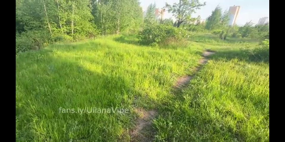 Amateur Beautiful student sucks cock in the park and is not afraid to be noticed