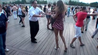 skirt-was-torn-big-dance-fail-9