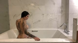 femdom maid femdom porn | damazonia  Massage my feet while I m enjoying my bath like a Queen | 4k-0