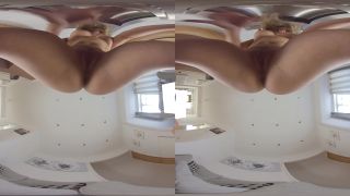 [VR] AxaJay, British Girl Enjoys Face-Sitting Fun-4