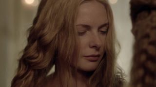 Rebecca Ferguson Topless - The White Queen 2013 s01e02-0