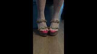 Queenjodiieetoes aka prettyfeetonly1800 - 02-15-2025 OnlyFans Video - Wrapped up in fishnets, waiting to be spoiled think you can treat me right video Queenjodiieetoes hardcore-0