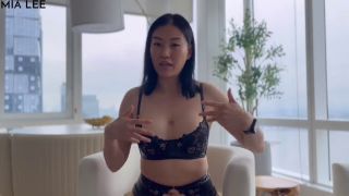 Mia Lee NYC - Stripping Down Financial News with Mia Lee: Explaining The Federal Reserve Striptease-3