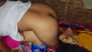 Desi Aunty Bhabhi ki baid par gaand mari doggystyle main-6