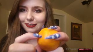 Femdom porn LaLaLaura LaLaLaura aka lauras_kingdom - 06-03-2020 OnlyFans Video - Morgans Claw Talk _ Morgan answers questions about her nails and talks about stabbing and scratching video-5