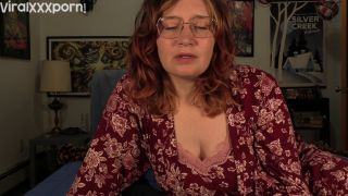 Bettie Bondage Masturbating in the Bedroom with a Dildo video Bettie Bondage, Bettie ma ti-3