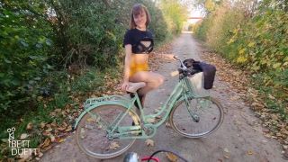 online xxx video 13 fetish handjob BettDuett - UNCUT - Fahrrad Fick Tour mit meiner Freundin , porn on german porn-1