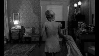 Julie Christie in Darling 1965 Blu-ray-3