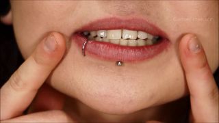 Custom Fetish - Pearl s Shows You Her Mouth - Fetish-1