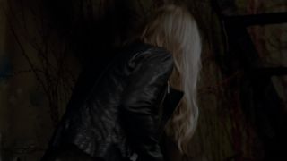 Laura Vandervoort, Amber Cull – Bitten s01e01 (2014) HD 1080p!!!-3