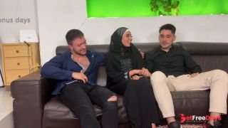 [GetFreeDays.com] First Doble Penetration to Aaliyah Yasin Threesome With Hijab and Hard Sex Porn Clip June 2023-1