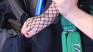 Cum In 60 Seconds, Scene 3-1