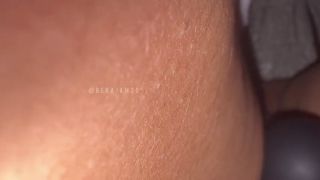 Fan, makes her see stars from a distance controlled vibration-5