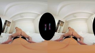 Could You Handle A Milf Like Me - Smartphone VR-7