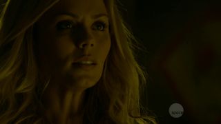 Laura Vandervoort – Bitten s01e02 (2014) HD 720p - (Celebrity porn)-8