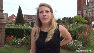 Emma - Emma 30ans vendeuse à Calais !-0