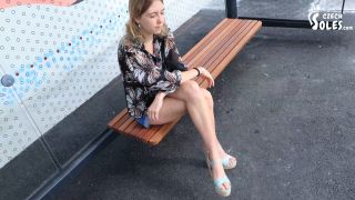 High Heels Meet Up And Teen Girl Foot Worship (Foot Teasing, Public Fee-0