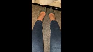 Finebritishfeet aka tickletoesuk - 04-14-2020 OnlyFans Video - Heel play video fetish Finebritishfeet-0