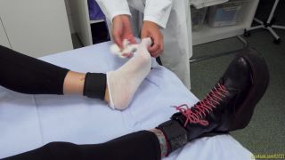 adult video clip 42 bdsm feet fetish Suzy One Shoe Extreme Foot Tickle Therapy at the Clinic, foot on feet porn-5