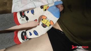 Pingu has a load of cum, Loulou likes it-7
