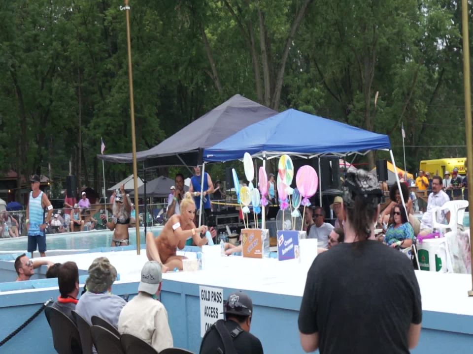 Stage_Show_Squirter