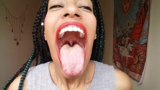 My big mouth and fat tongue black GoldenLace-2