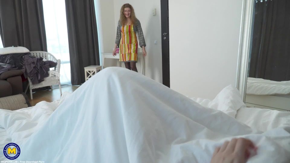 Helen Volga (46) Iris Kiss Kiss (21)  Teen gets caught masturbating by Hairy stepmom (2021)