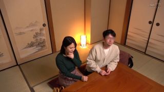 [FHD/SD]DVMM-260 一般男女モニタリングAV 家族旅行中の即席W不倫企画 巨乳妻が初対面のデカチン男性とタオル一枚で相席混浴！5 過激ミッションでみるみる勃起するデカチンに恥じらいながらもご無沙汰オマ○コからは期待汁が止まらない！スケベ本性剥き出しの生ハメ中出し連続射精セックス…-5