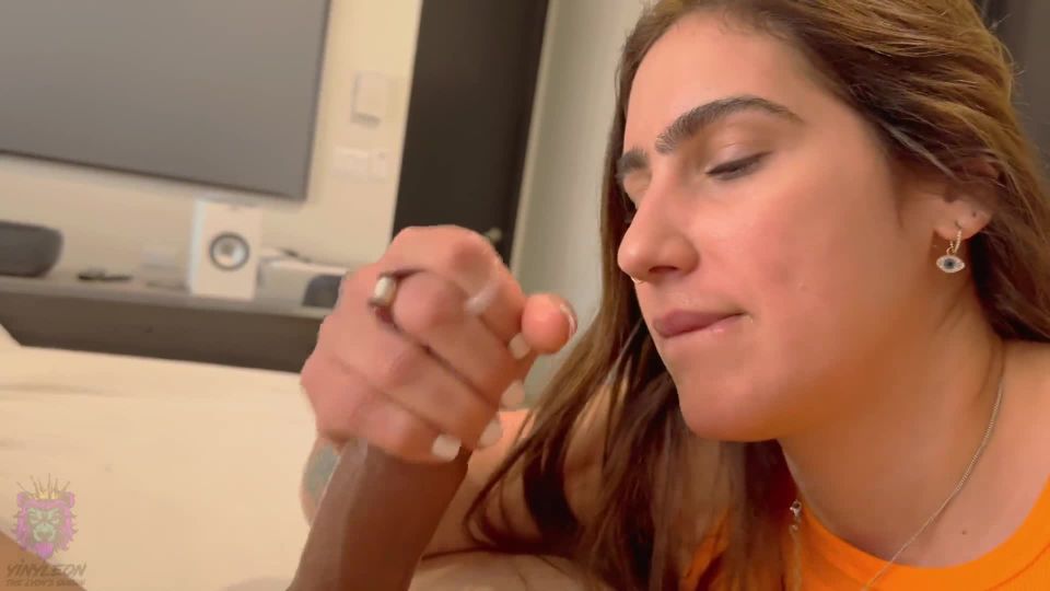 Online yinyleon   Amateur MILF Gets Her Beautiful Pussy Drilled ...