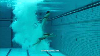 Diving double synchro nippleslip voyeur -7