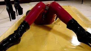 adult video 42 Corona Doll – Latex Vacuum Bed Bondage | bondage | fetish porn milf feet fetish-2