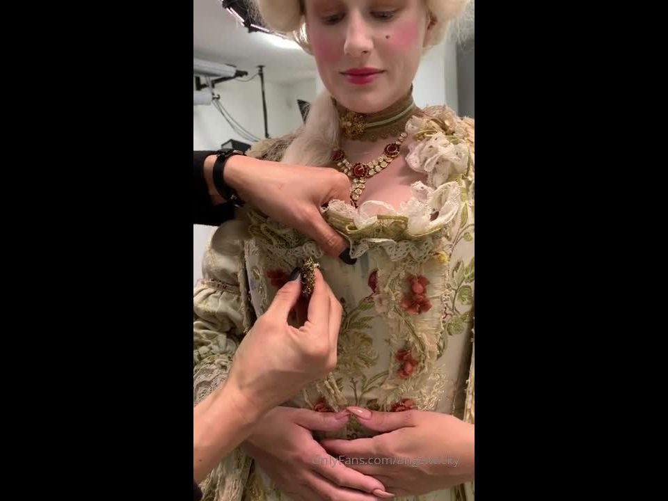 Angel Wicky Finallyicanshareabitofthisawsomesecretprojectidonebaroquelax