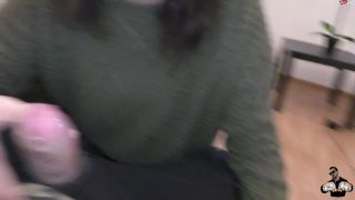 BANG-BOSS - Jackpot! MILF Mutter am Handy, ihre naive Tocher am Bosscock  - germany amateur - amateur porn big amateur webcam-5