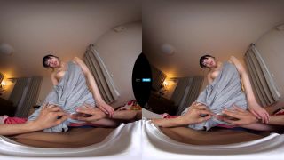 Kaede Karen IPVR-133 【VR】 If You Dont Have The Last Train, Do You Want To Stay At Home? Stay At The House Of A Beautiful Female Employee Who Misses The Last Train! ?? No Panties, No Bra, Youre Excited ...-2