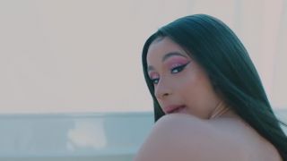 Cardi B - Money-1