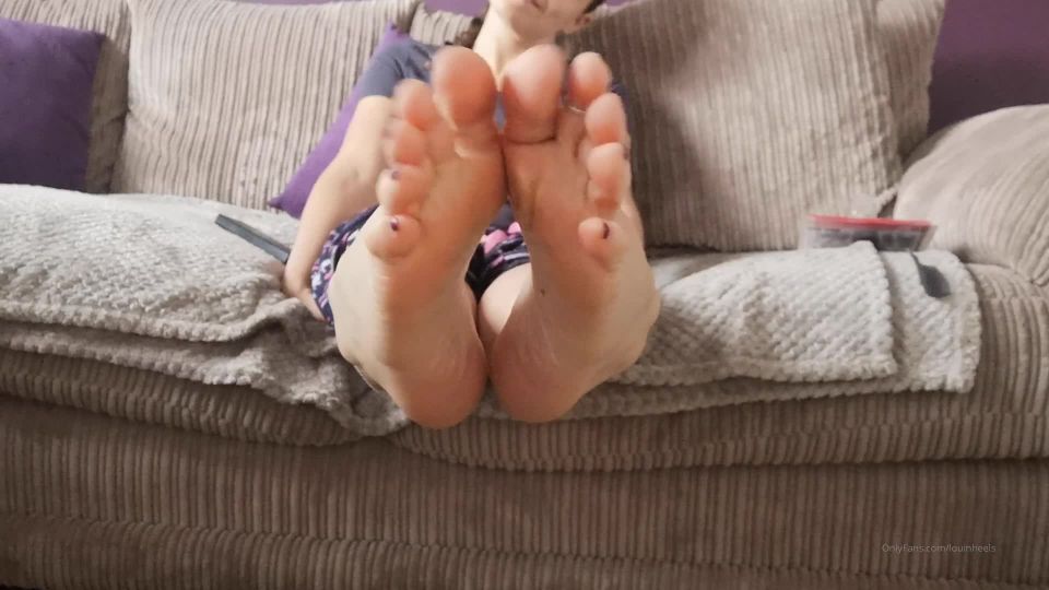 Lou In Heels () Louinheels - freshly moisturised after the shower they are so soft 01-04-2020
