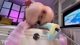 Hd Porn Horse dildo fills my ass to a creampie-3