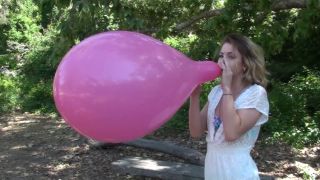 Custom Fetish - Amber Blow Pops in the Park - Fetish-9