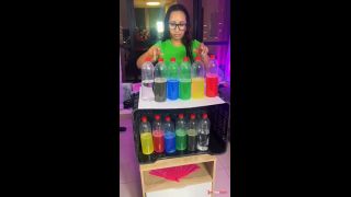 [GetFreeDays.com] TIKTOK BottleChallenge with sexy stepmother - Leyne Rodriguez Porn Film June 2023-4