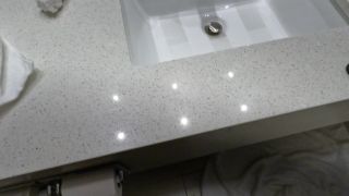 MacGee - HOTEL FUN-1