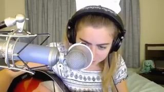 Awesomekate - a show i did a few years ago cumming with a dildo and then serenading with my guitar 16-09-2020.-8