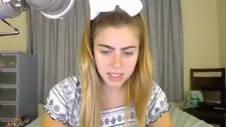 Awesomekate - a show i did a few years ago cumming with a dildo and then serenading with my guitar 16-09-2020.-9