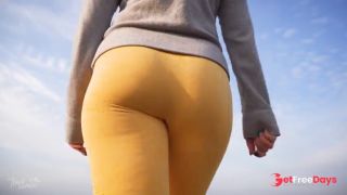 Voyeur Of Women Walking Outdoors In Tight Yoga Pants-7