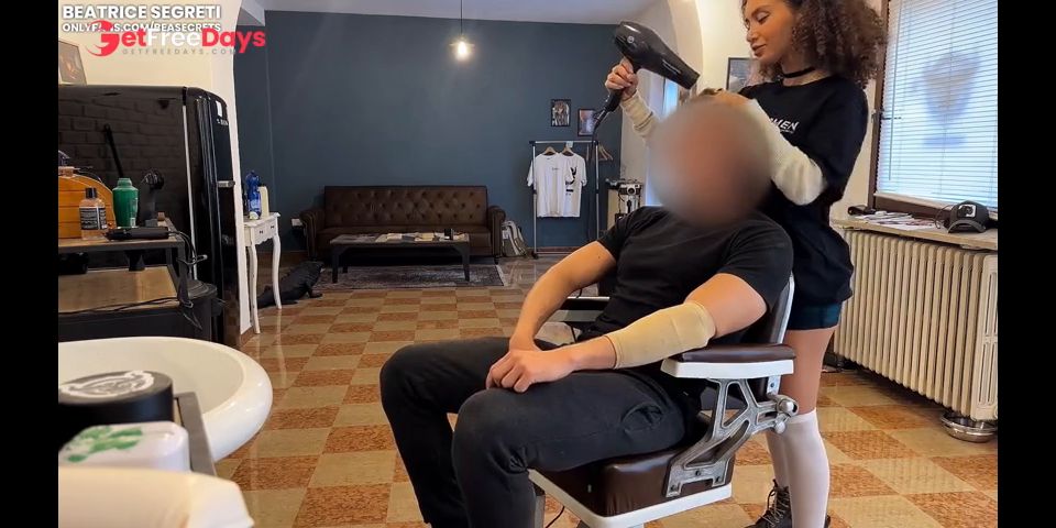He Cums in the Throat by the Barbershop, I Jumped on His Cock