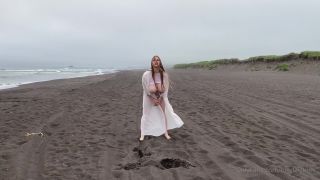 [Onlyfans] lucylaistner -15-07-2020-81199645-ocean-0