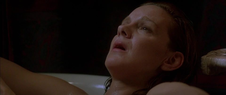 Elizabeth Perkins, Gwyneth Paltrow - Moonlight and Valentino (1995) HD 1080p - [Celebrity porn]