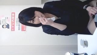 Special price [convenience store toilet beautiful sister) ③ 16 people recorded 15305856,  on voyeur -9