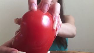 Fetish porn LaLaLaura aka lauras_kingdom - 10-16-2020 OnlyFans Video - Jazmines Giant Tomato Claw video LaLaLaura-2